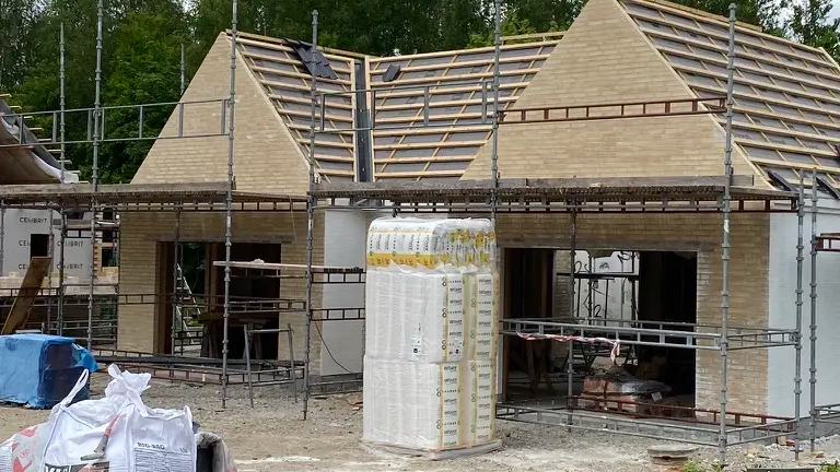 Nyt tagpaptag på Greve